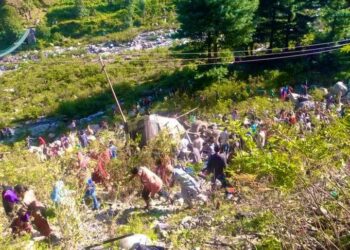 12 dead, 29 injured as mini-bus plunges into gorge in J-K’s Poonch
