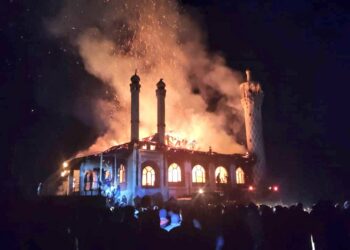 Fire Damages Jamia Masjid In Drass