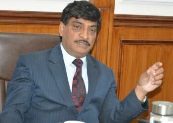 CS reviews progress of development of important Roads & Highways in JK