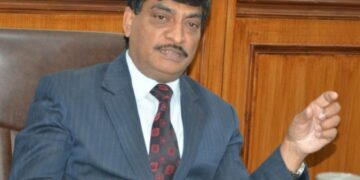 CS reviews progress of development of important Roads & Highways in JK