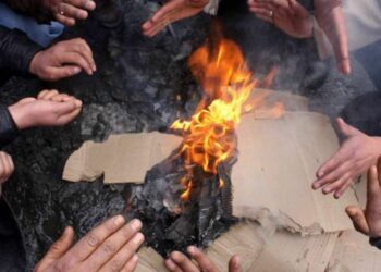Kashmir, Ladakh Freeze Amid Sub-Zero Temperatures