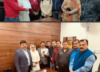 Dr Andrabi met delegations of Chamber of Commerce & Industry Jammu and All migrant PM Package Employees at Jammu