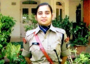 Woman IPS Officer from Gujarat Posted As New DIG Admin J&K