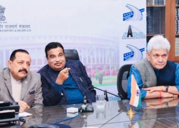 Nitin Gadkari, Sinha Reviews Progress of Highway Projects in J&K