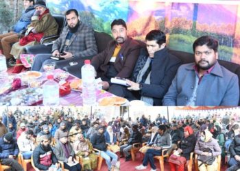 Weekly Block Diwas :Deputy Commissioner Ganderbal Chairs Grievance Redressal Camp at Pati Shallabugh-B
