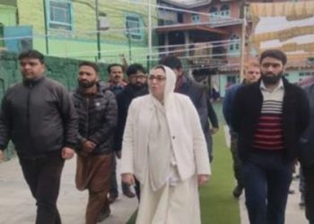 Dr Darakhshan inaugurates new works at Aishmuqam on Urs eve