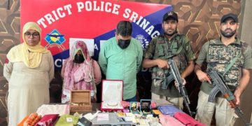 Couple Impersonating As IPS, IAS Officers Held