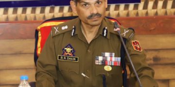 Strengthen, augment security grids: DGP to officers in Kulgam