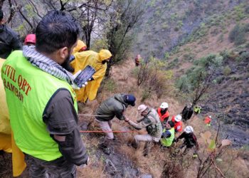 10 people killed as cab plunges into gorge on highway in Ramban