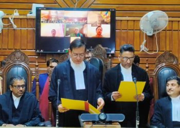CJ Administers Oath To Justice M Y Wani As HC Judge
