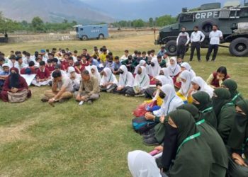 Students Conduct Mega Rally in Tral to Celebrate World Environment Day