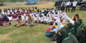 Students Conduct Mega Rally in Tral to Celebrate World Environment Day