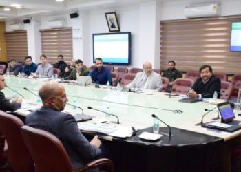 With upcoming rail connectivity to Kashmir, CM highlights potential of J&K’s flowers in global markets