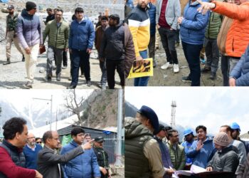Deputy Commissioner Ganderbal Visits Baltal Base Camp, Reviews Preparations for SANJY 2025