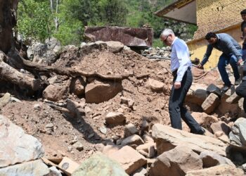 Omar Abdullah Reviews Relief, Restoration Efforts During his Third Visit to Ramban