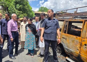CM Omar Abdullah visits Tangdhar to Assess Situation