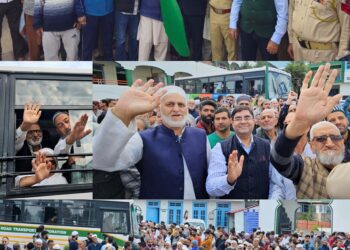 Deputy Commissioner Kishtwar Flags off 31 Hajj Pilgrims