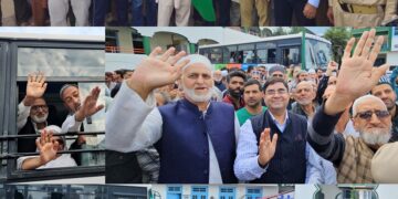 Deputy Commissioner Kishtwar Flags off 31 Hajj Pilgrims