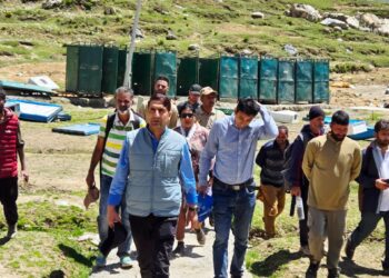 Secretary RDD visits Sheshnag; reviews preparations for Shri Amarnathji Yatra-2025