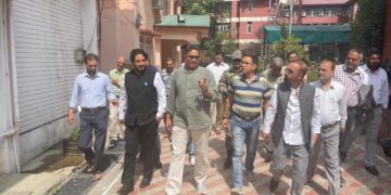 Secretary, Ministry of I&B Reviews Functioning of Media Units in J&K