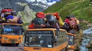 10 Amarnath Yatra Pilgrims Injured in Bus Collision on NH44 in Kulgam