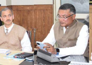 Chief Secretary Reviews Financial Inclusion Measures in J&K