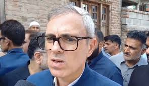 CM Omar Abdullah Visits Kangan to Condole OSD Riyaz Wani’s Bereavement