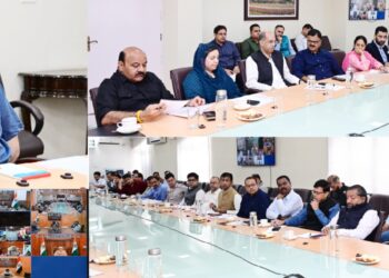 CM Omar Abdullah Chairs High-Level Meeting to Review Flood Situation in Kashmir Valley