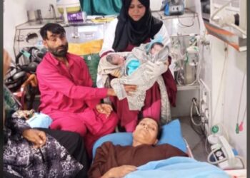 Twins Successfully Delivered Inside 108 Ambulance Enroute SKIMS Soura