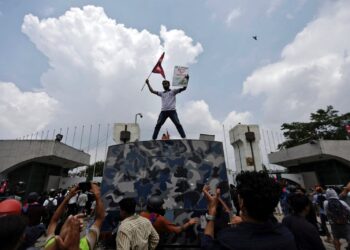 5 Dead, 42 Injured as Youths Clash with Police Over Social Media Ban in Nepal; Army Deployed