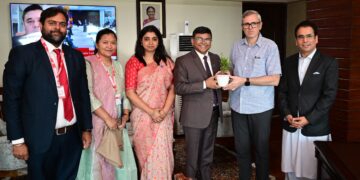 Union Bank of India Donates ₹1 Crore towards Flood Relief, Presents Cheque to CM