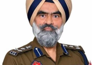 CBI Arrests Punjab DIG on Graft Charges; ₹5 Crore cash, Mercedes, Luxury Watches Seized