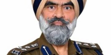 CBI Arrests Punjab DIG on Graft Charges; ₹5 Crore cash, Mercedes, Luxury Watches Seized