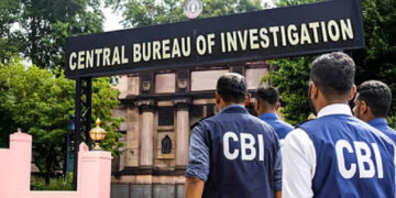 CBI Busts Bribery Racket in DGCA, Arrests Senior Official and Private Person in ₹2.5 Lakh Case; Huge Cash and Gold Seized
