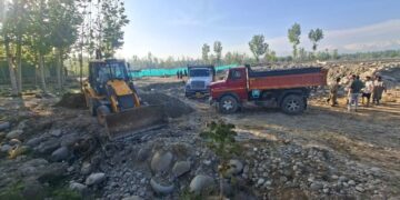 Illegal Mining Crackdown in Pulwama: Police Seize Three Vehicles, Register Case
