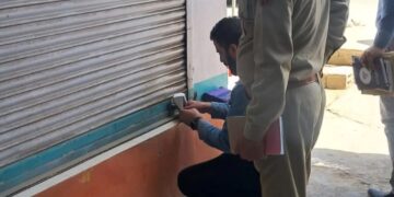 Anantnag Police, Sealed Medical Shop for Illegal Sale of Medicines