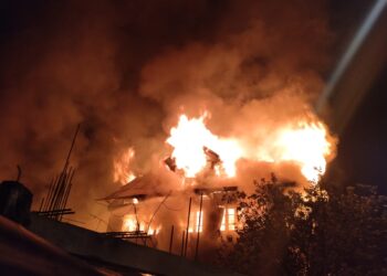 Three Houses Gutted in Alamgari Bazar Fire; No Casualties Reported in Srinagar
