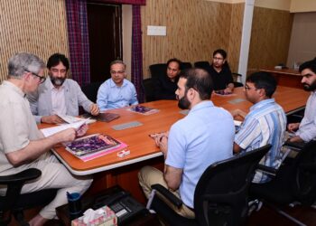 CM Omar Abdullah Meets Delegations, Assures Time-Bound Redressal of Public Issues