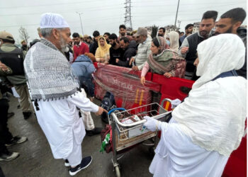 Hajj 2026: Amid Faith, Tears and Hope Kashmir’s First Batch of Pilgrims Leaves for Holy Sojourn