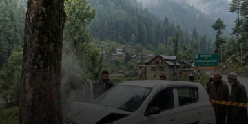 Man Killed as Car Hits Tree in North Kashmir’s Kupwara