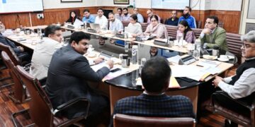 CS Reviews Implementation of PM-JAY SEHAT in J&K